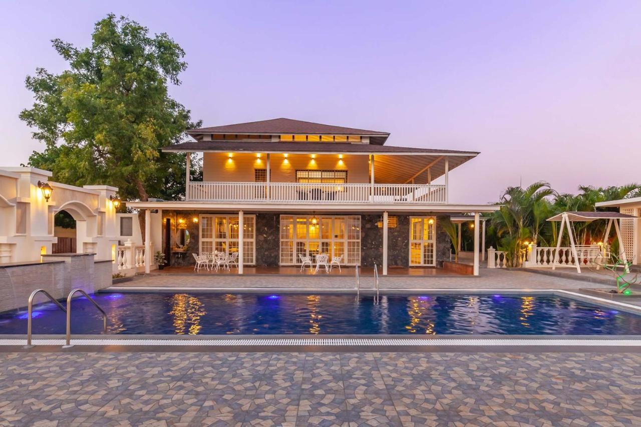 Stayvista'S Lake La Vie - Tranquil Lake-View Villa Amidst Farmland With Pool And Poolside Gazebo - Proximity To Sula Nāsik Eksteriør bilde