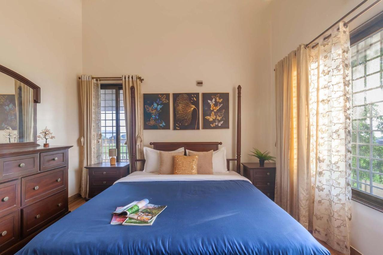 Stayvista'S Lake La Vie - Tranquil Lake-View Villa Amidst Farmland With Pool And Poolside Gazebo - Proximity To Sula Nāsik Eksteriør bilde